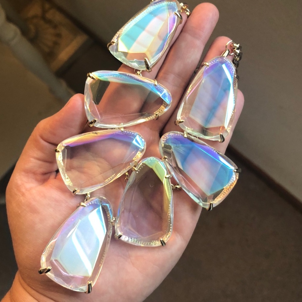 Clear Iridescent Harlow.